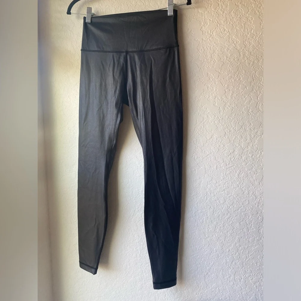 Lululemon Wunder Under High-Rise Tight *Foil 28" in Matte Black Foil ~ Size 6 - Picture 7 of 12